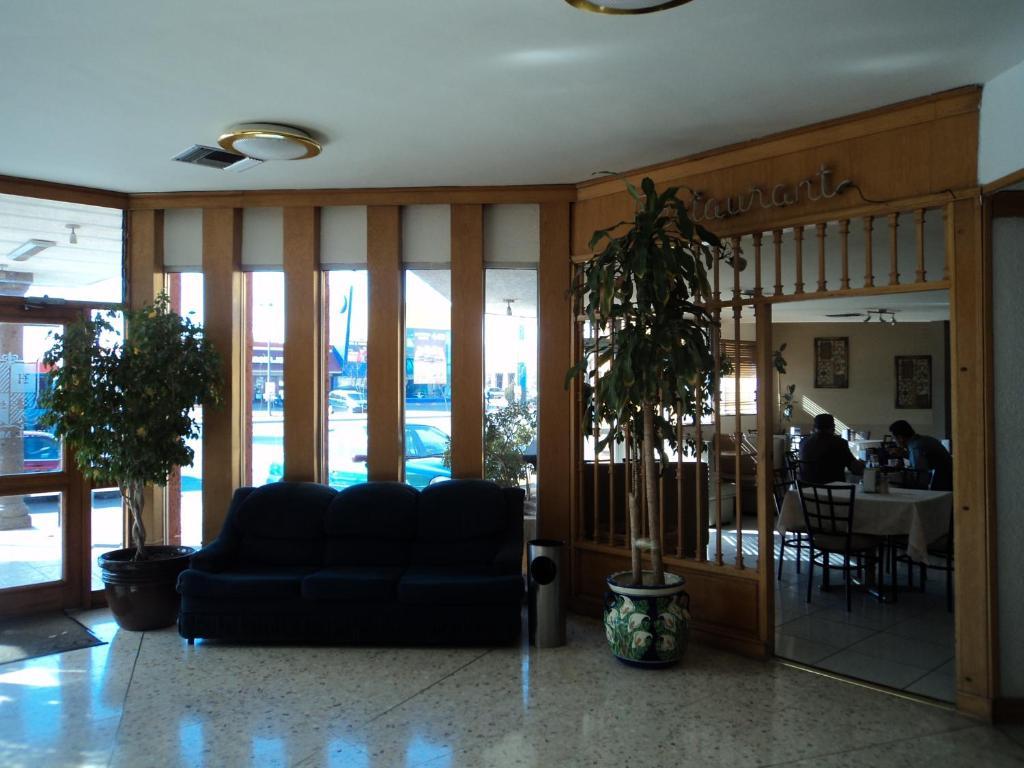 Hotel Monaco Ciudad Juarez Bagian luar foto