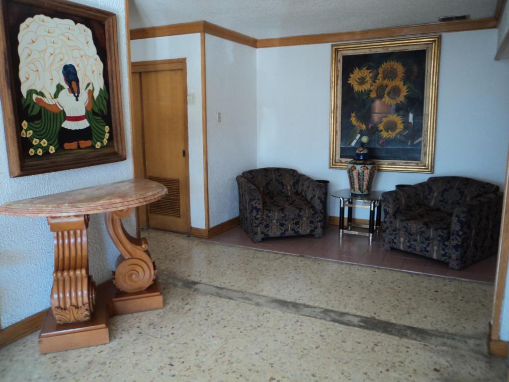 Hotel Monaco Ciudad Juarez Bagian luar foto