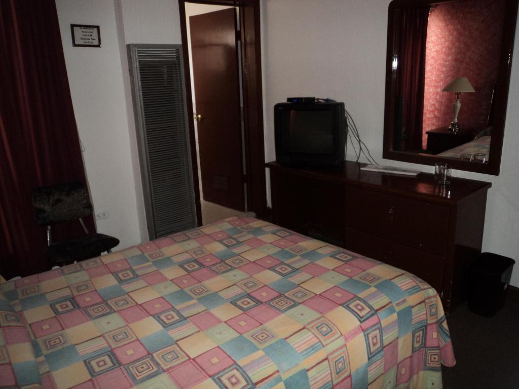 Hotel Monaco Ciudad Juarez Bagian luar foto