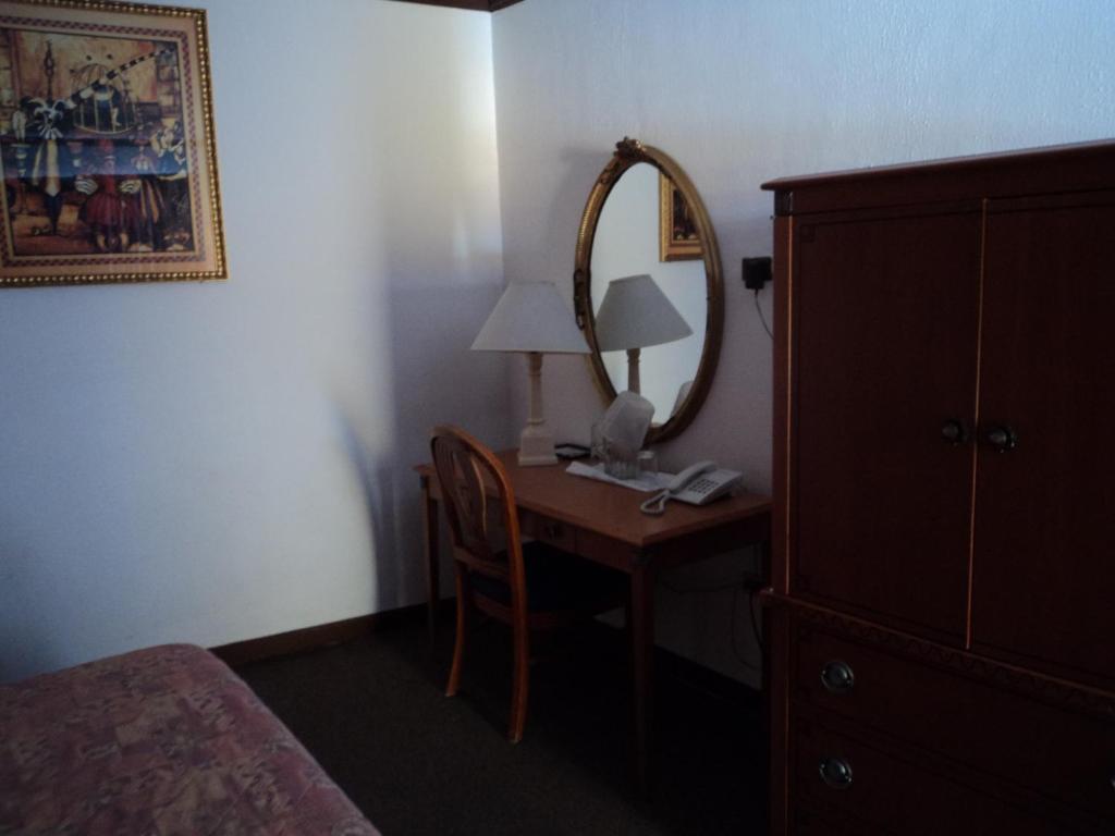 Hotel Monaco Ciudad Juarez Ruang foto
